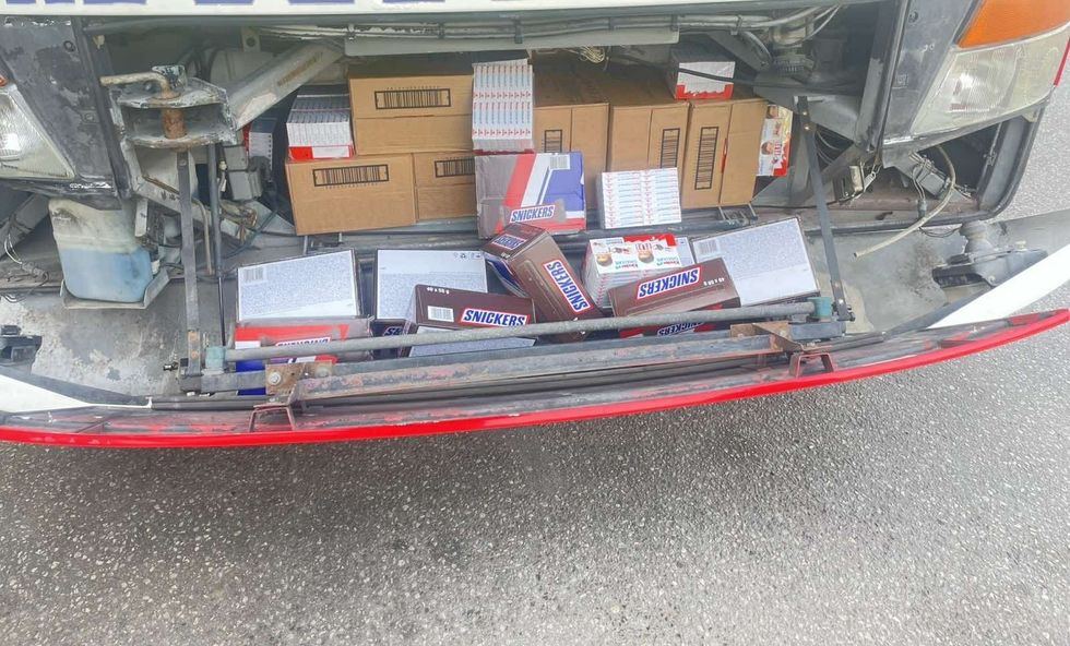 Kapet Sasi e Madhe Çokollate e Padeklaruar në Autobus Ndërkombëtar për në Kosovë