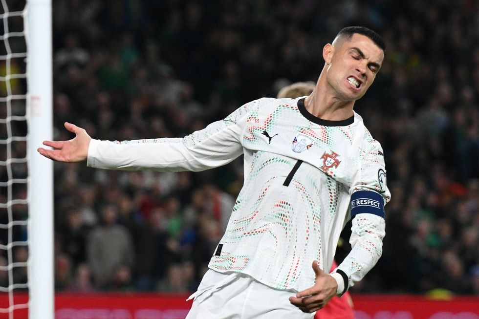 Cristiano Ronaldo rrezikon largimin nga Kombëtarja pas kartonit të kuq