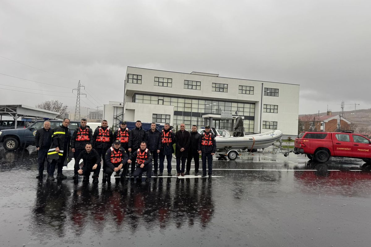 Vërshime të lehta në disa zona pas reshjeve të dendura në vend