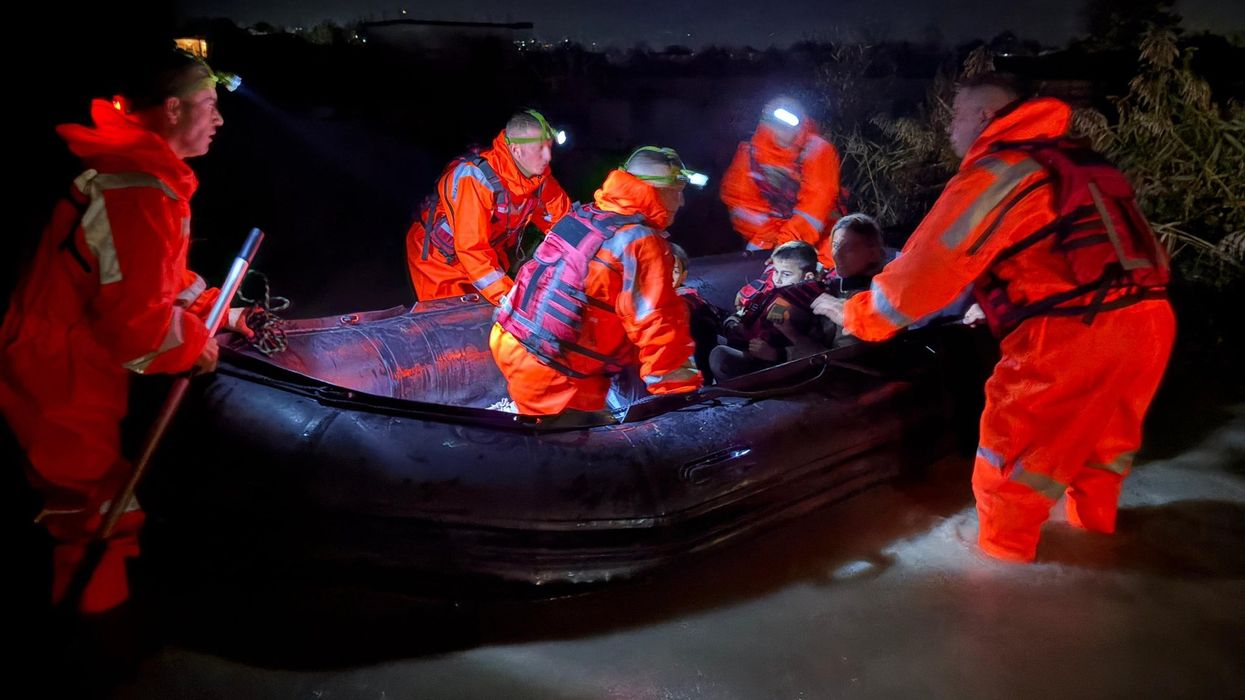 Pogradec: Bashkia shpërndan ndihma ushqimore për familjet e prekura nga përmbytjet