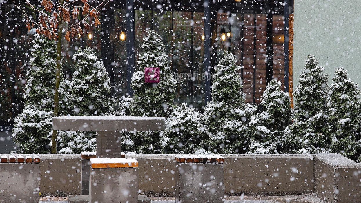 Parashikimi i motit për të dielën: reshje dhe mundësi bore në mal