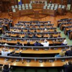 Vesa Vllasaliu dhe Mirlind Daku presin fëmijën e parë, konfirmohet se bëhet fëmijë vajzë