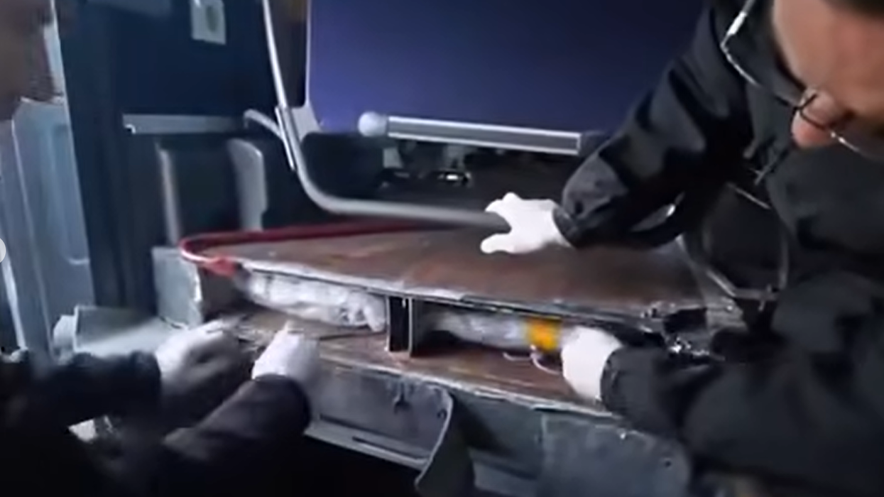 Dogana e Kosovës sekuestron rreth 120 kg kanabis në autobus që vinte nga Shqipëria