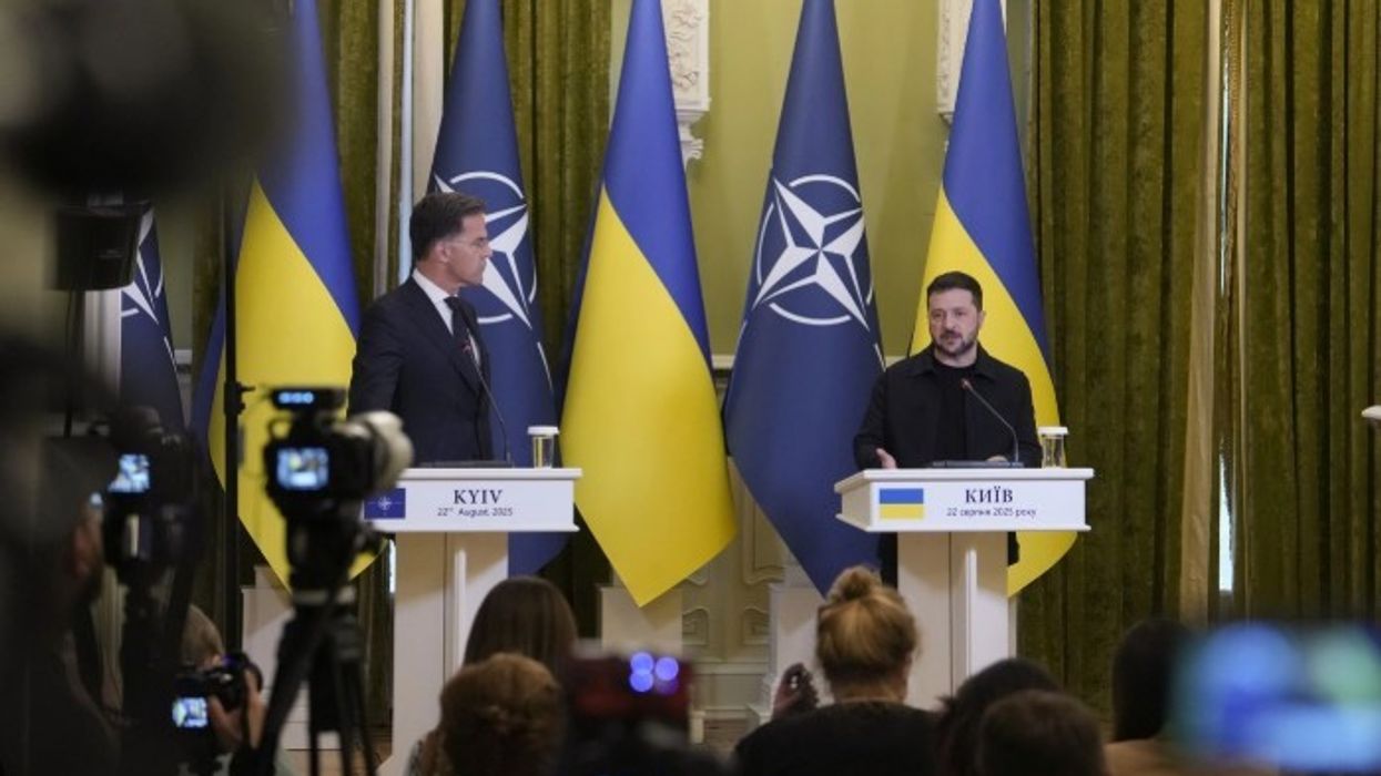 Ukraina kërkon garanci si Neni 5 i NATO-s dhe ruajtjen e vijës së frontit si bazë për negociatat