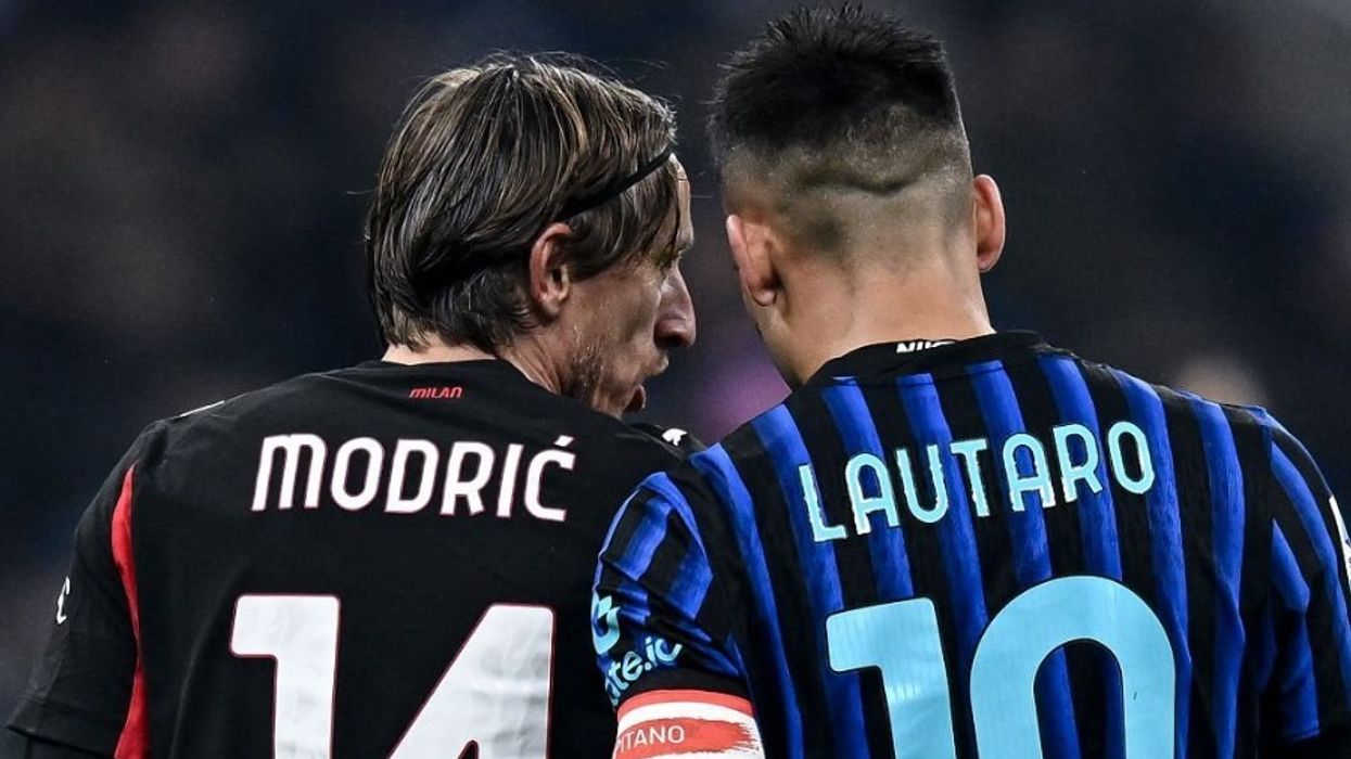 Milani fiton derbin ndaj Interit — Pulisic shënon, Maignan ndal penalltinë