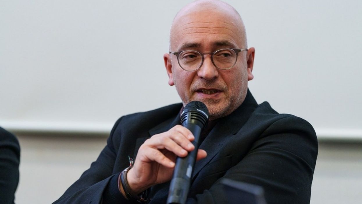 Punonjësit e RTK-së nisën grevën e përgjithshme; reagime nga FEJ dhe kryeministri Kurti