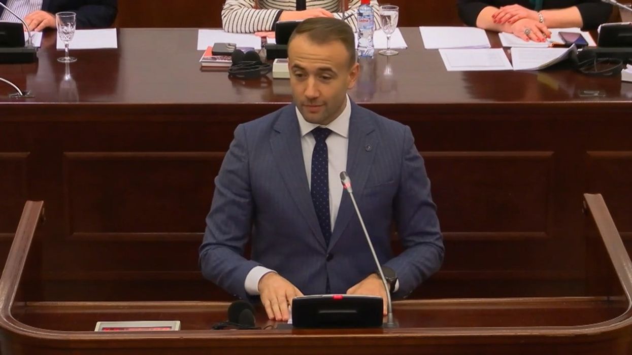 Deputetët e OBRM-PDUKM, VLEN dhe ZNAM dorëzojnë iniciativë për Komision Hetimor