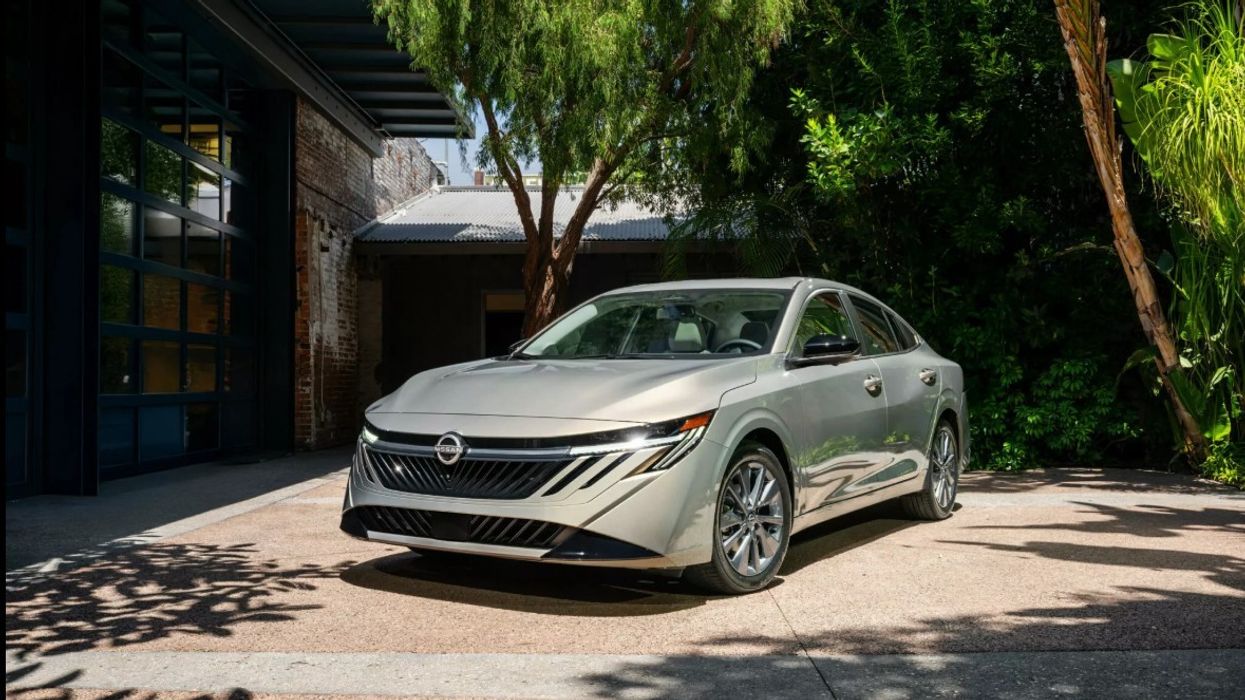 Nissan Sentra 2026 me dizajn të ri, pamje më të gjerë dhe kabinë të përmirësuar