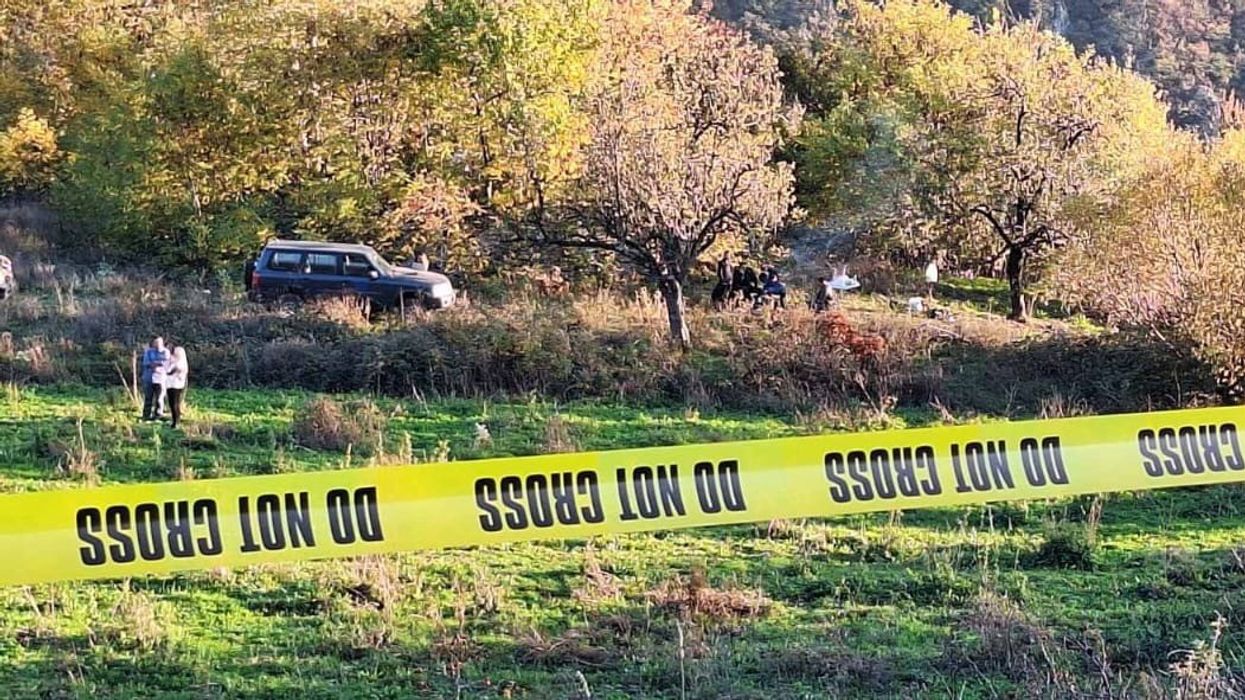 Gjetje dhe zhvarrosje të mbetjeve mortore në regjionet e Pejës dhe Prizrenit