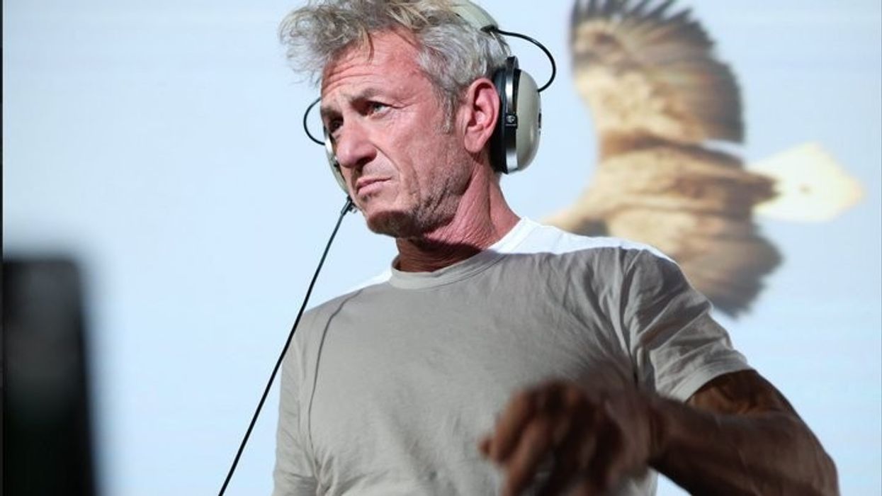 Sean Penn luan për 1 dollar në filmin ukrainas “War Through the Eyes of Animals”