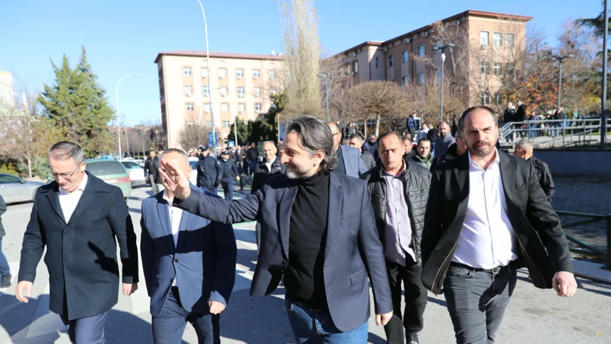 Transportuesit privatë protestojnë para Qeverisë për pagesa dhe subvencione të vonuara