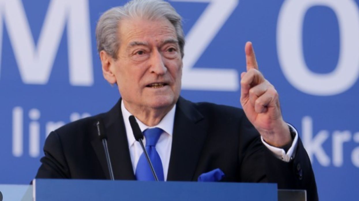 Sali Berisha paraqitet në SPAK për herë të parë për 21 janarin