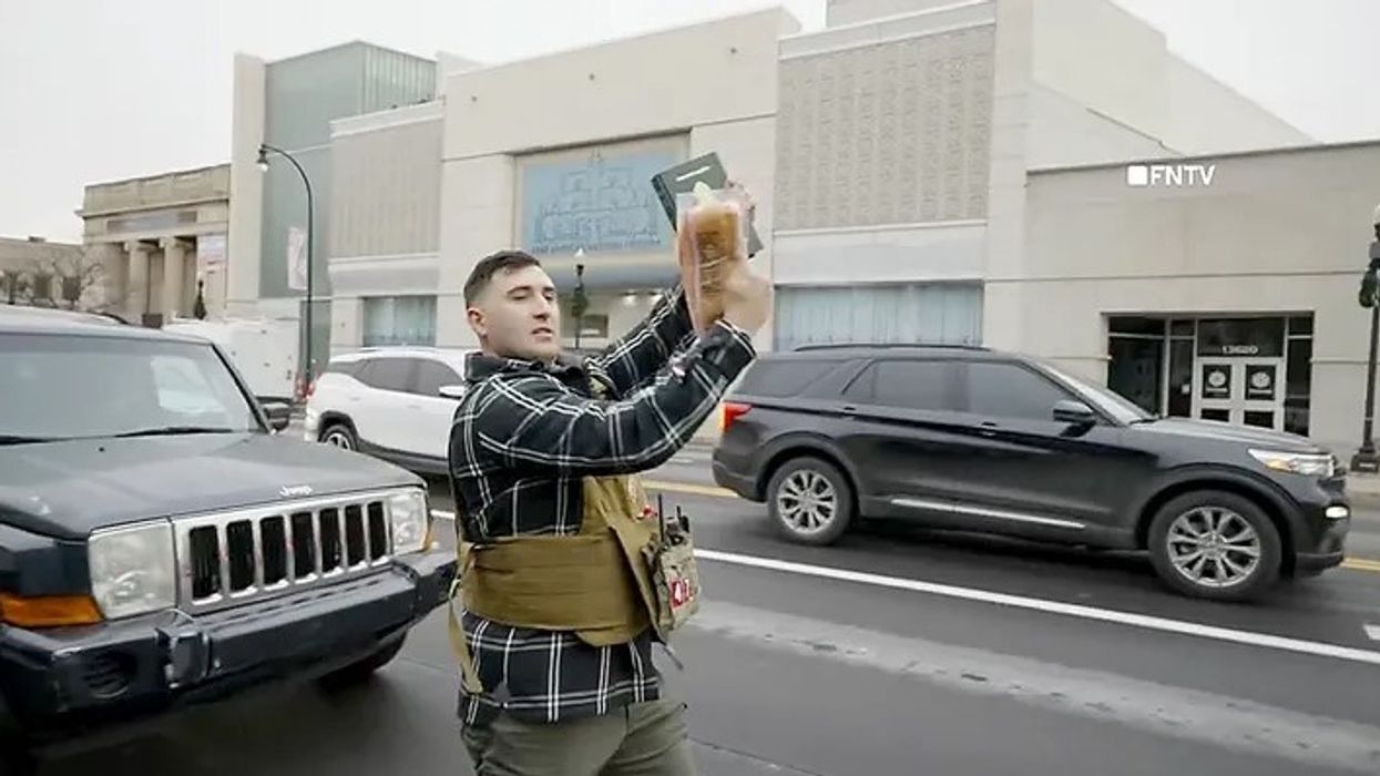 Përplasje në Dearborn mes aktivistëve anti-islam dhe protestuesve pro-myslimanë