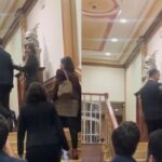 Zelensky viziton Turqinë mes presionit për shkarkimin e shefit të stafit