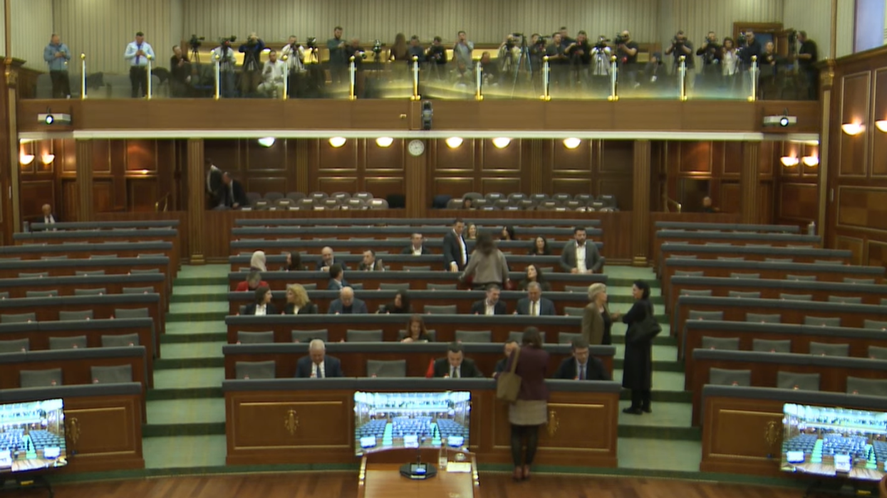 Seanca për formimin e komisioneve parlamentare ende nuk ka nisur