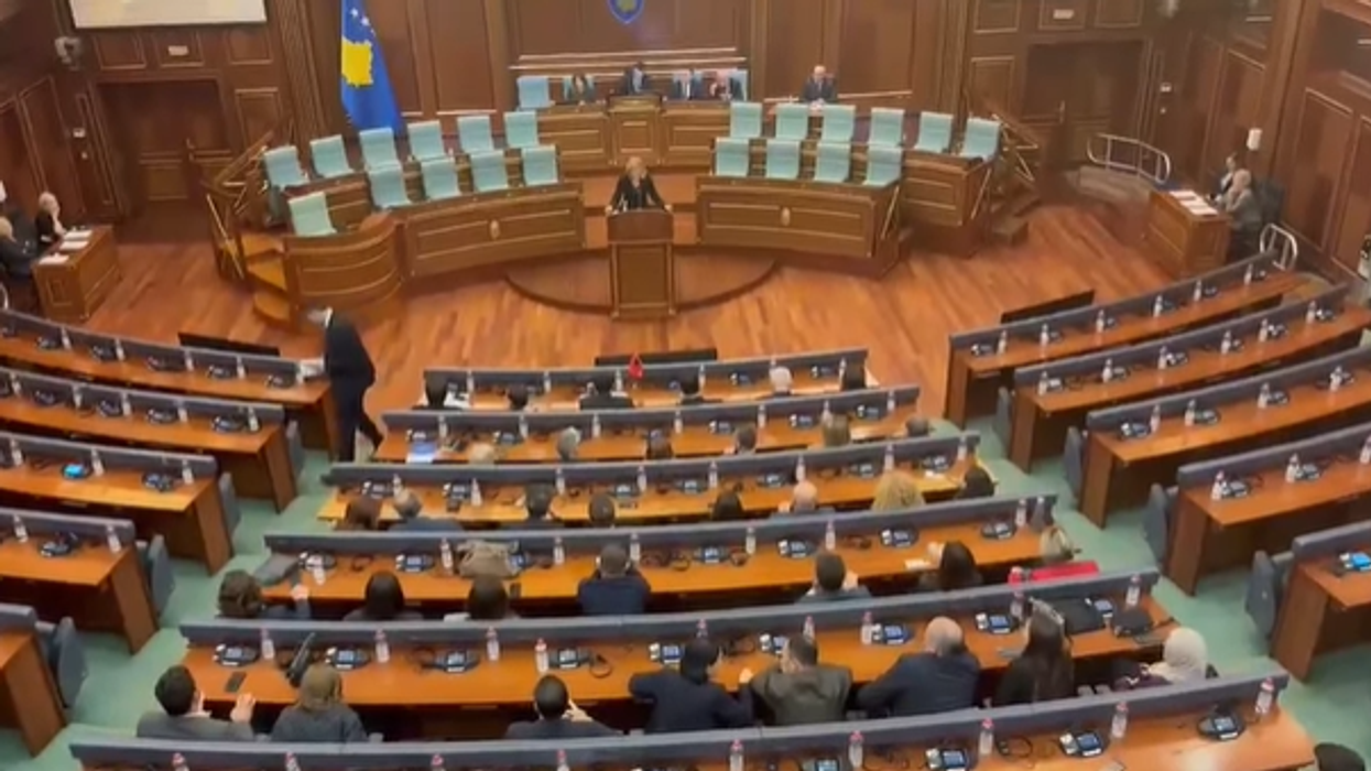 Nis seanca e jashtëzakonshme për formimin e komisioneve parlamentare