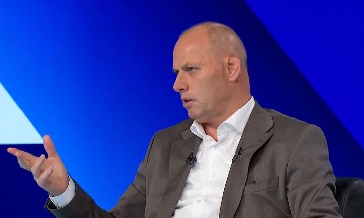 Lladrovci: Nëse garoj me iniciativën time, mund ta mposht Albin Kurtin