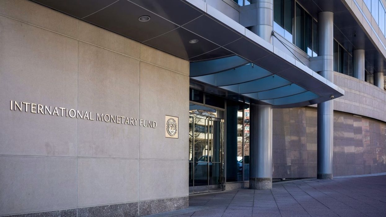 FMN paralajmëron kundër ‘paqes fiskale’ dhe nënvizon sfidën demografike për Shqipërinë