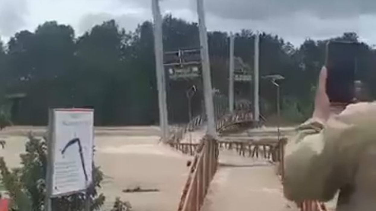 Ura mbi lumin Da Nhim shembet pas përmbytjeve në provincën Lam Dong