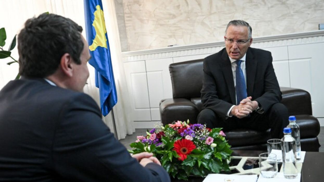 Osmani shpërndan Kuvendin — sfidat e PDK-së nën Bedri Hamzën dhe dilemat e koalicioneve