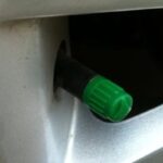 Tre të lënduar në aksident mes dy veturave në Pejë