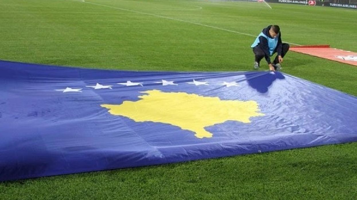 Mediat serbe publikojnë flamurin e Kosovës pas shortit të play-offit për Botërorin