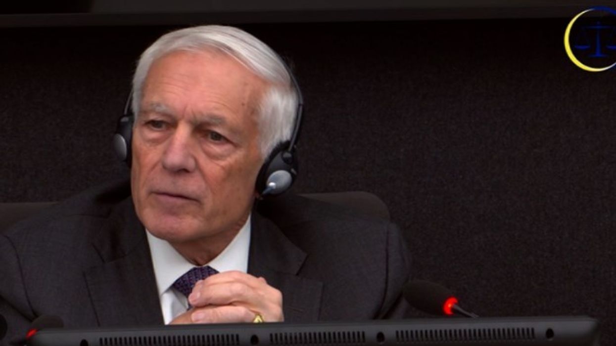 Wesley Clark në Hagë: UÇK-ja nga të konsideruar terroristë, u bënë luftëtarë lirie