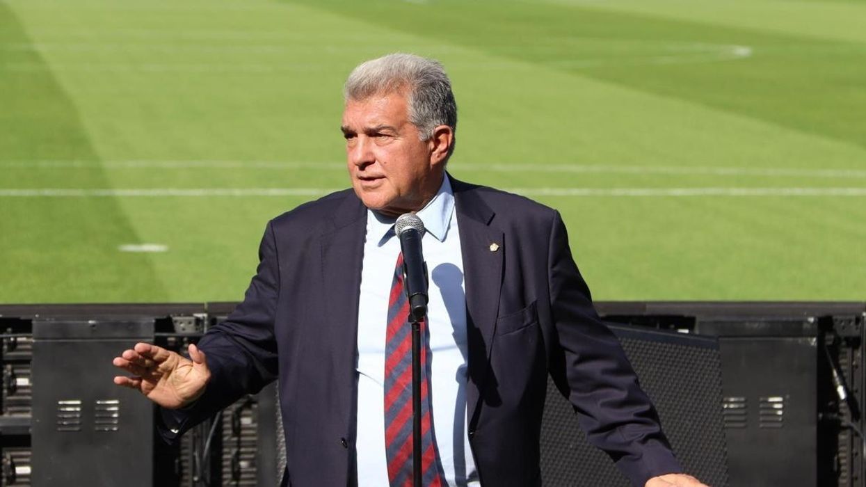 Laporta preferon Julian Alvarez si zëvendësues të Lewandowskit