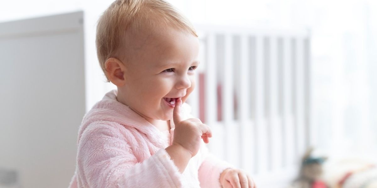 Stresi prenatal lidhet me daljen më të hershme të dhëmbëve të qumështit te foshnjat