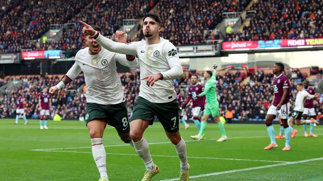 Chelsea fiton 2-0 në transfertë ndaj Burnley në javën e 12-të