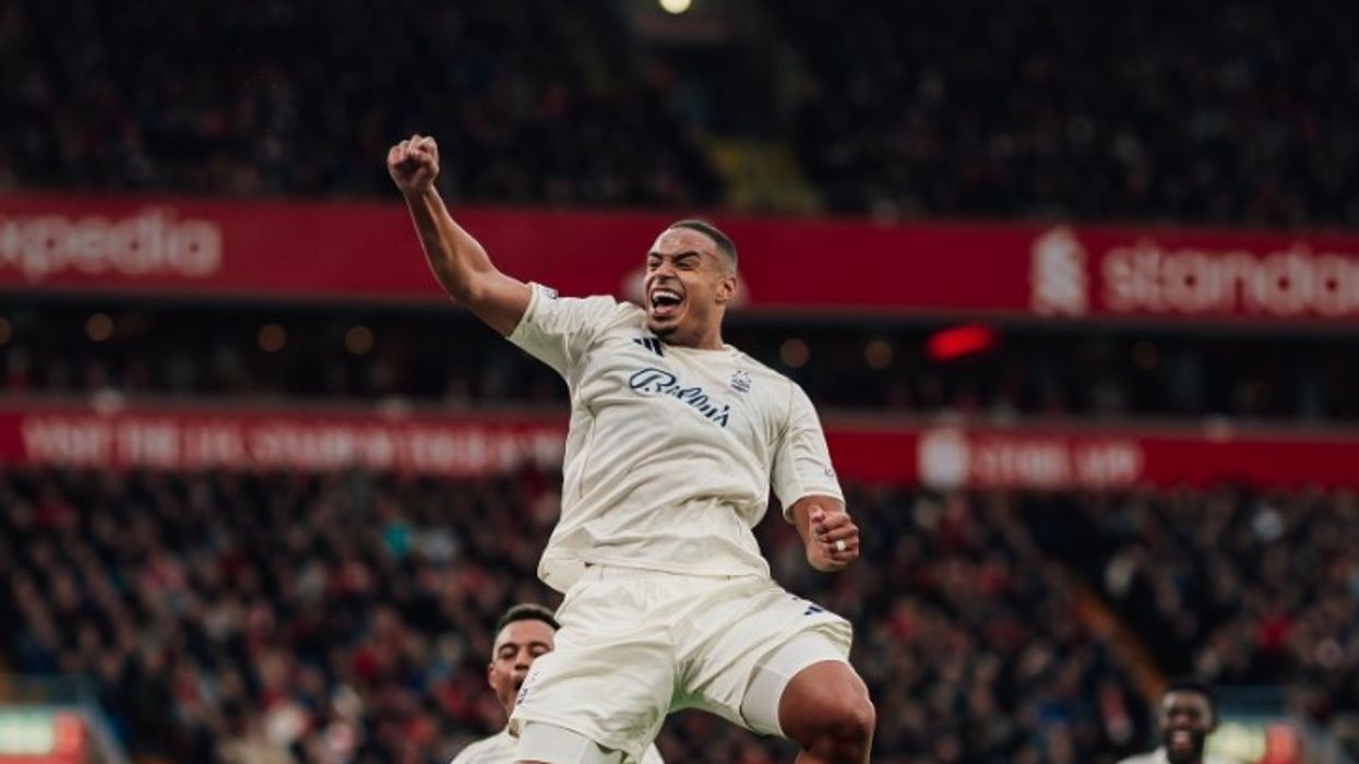 Nottingham Forest mposht Liverpoolin 3-0 në Anfield