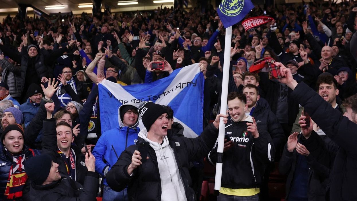 Festimet pas golit të McLean shkaktuan lëkundje sizmike, Skocia kualifikohet për Botërorin