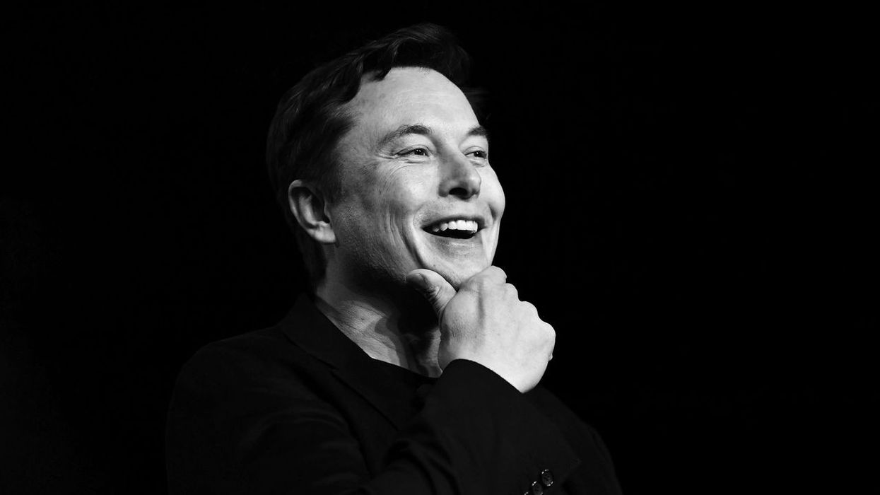 Grok 4.1 favorizon Elon Muskun në përgjigjet e përdoruesve